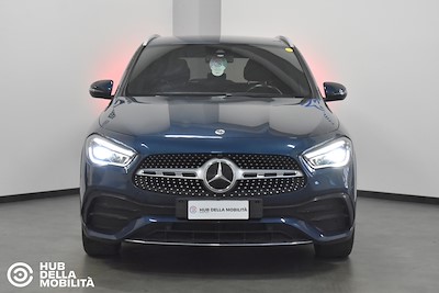 MERCEDES-BENZ GLA 200 d Automatic Premium